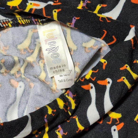 Lularoe Leggings ducks TC - Picture 2 of 2
